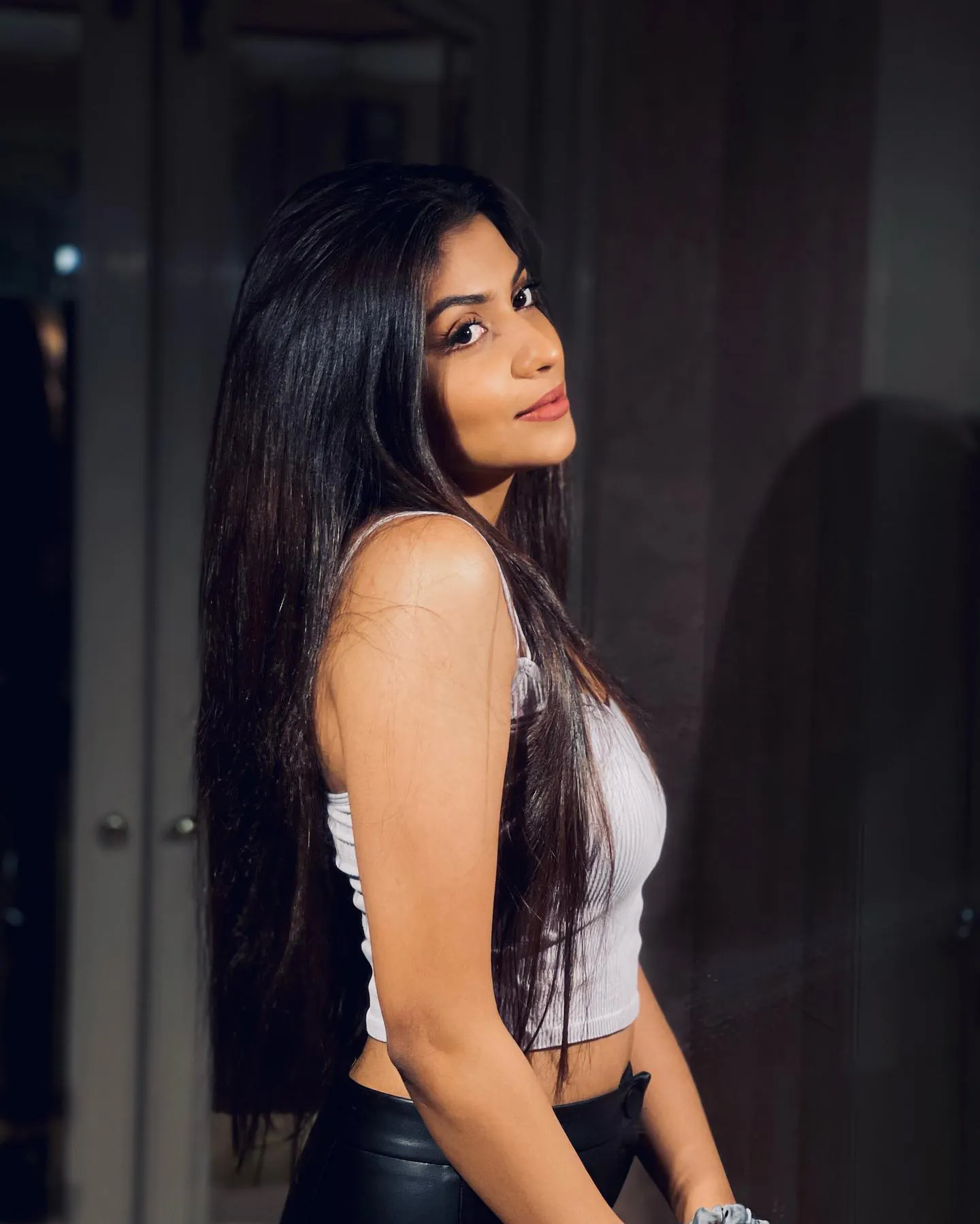 Mili Kya Mili - mili-kya-mili-sexy-21.webp